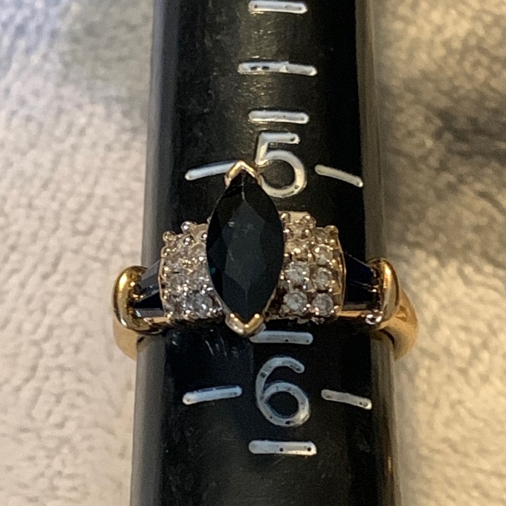 14k yellow gold blue sapphire Diamond ring